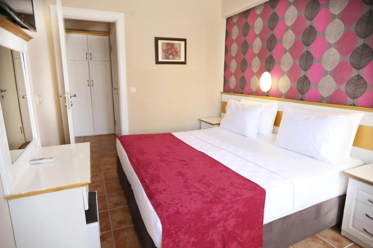 Comet De Luxe Marmaris 4*,